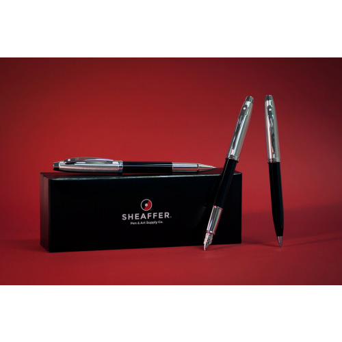Pióro wieczne Sheaffer kolekcja 100, czarne/chrom, wykończenia chromowane, etui prezentowe Czarny EXP9313PN-CZ (3)