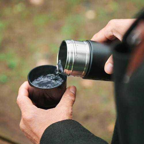 Butelka termiczna ze słomką Dopper Insulated (580 ml) - Blazing Black x Flip Straw - Black Czarny DOB2035 (6)