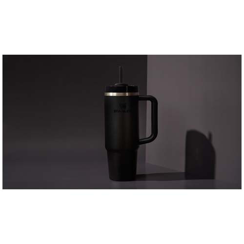 Kubek termiczny Stanley Quencher® H2.0 FlowState™ 890 ml z recyklingowanej stali nierdzewnej Czarny 10098190 (8)