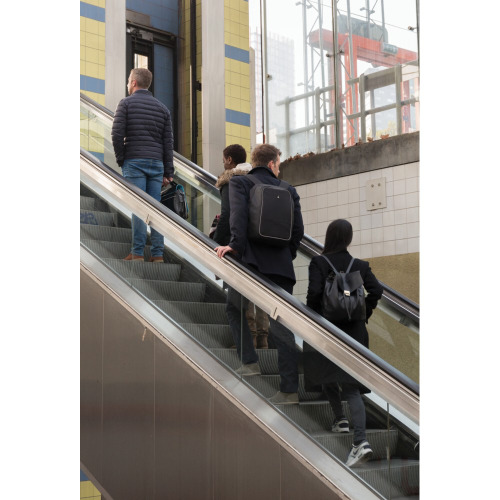 Plecak chroniący przed kieszonkowcami Swiss Peak Czarny P762.110 (14)