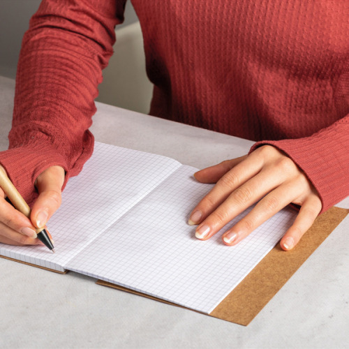 Notatnik A5 w kratkę z długopisem FELIX Brązowy 2058201 (7)