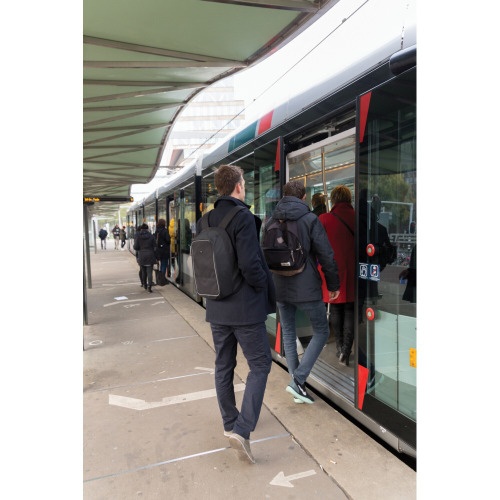 Plecak chroniący przed kieszonkowcami Swiss Peak Czarny P762.110 (12)