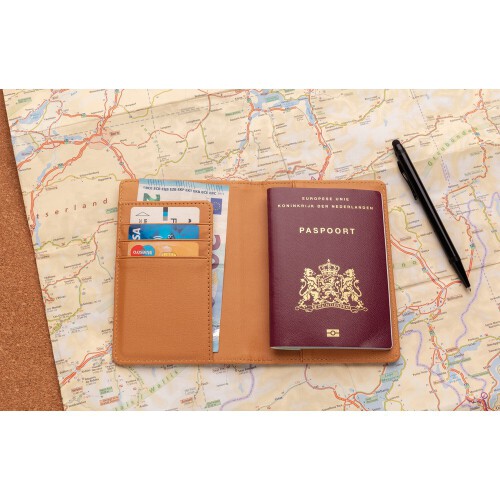 Korkowe etui na karty kredytowe i paszport, ochrona RFID brązowy P820.459 (9)