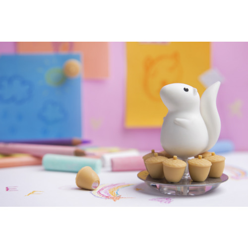 Stojak na magnesy Wiewiórka Biały QL10097-WH (3)