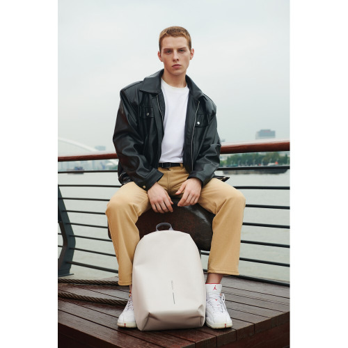 Bobby Soft plecak chroniący przed kieszonkowcami Beżowy P705.993 (14)