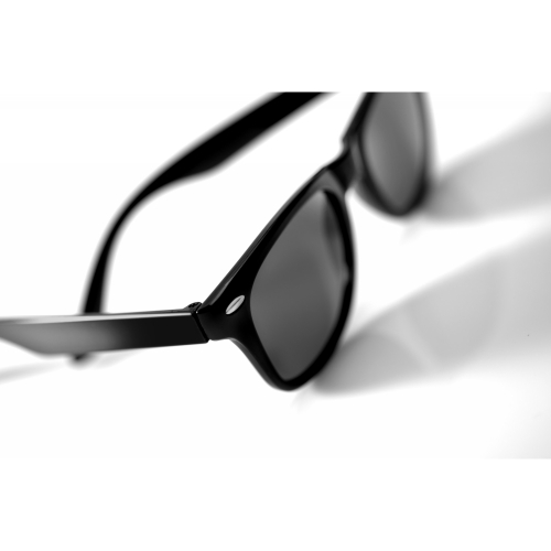 Okulary przeciwsłoneczne czarny V6488-03 (2)