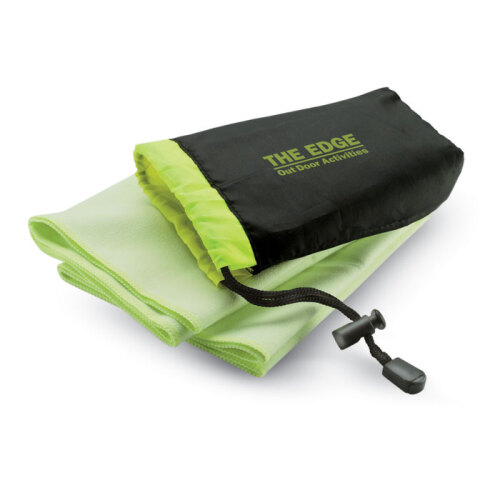 Ręcznik sportowy w etui zielony KC6333-09 (1)