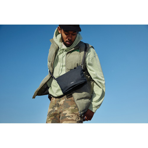 Saszetka zapinana w pasie, nerka Bellroy Czarny P763.3801 (15)