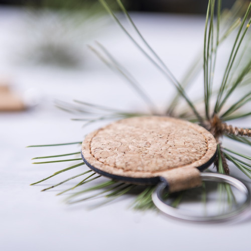 Korkowy brelok do kluczy Jasnobrązowy V0738-18 (2)