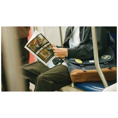 Herschel Cove torba listonoszka z recyklingu o pojemności 22,5 l Czarny 12075790 (4)