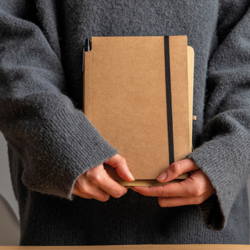 Notatnik A5 w kratkę z długopisem FELIX Brązowy 2058201 (8)