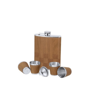 Zestaw upominkowy, piersiówka 175 ml, kieliszki 30 ml, szachy