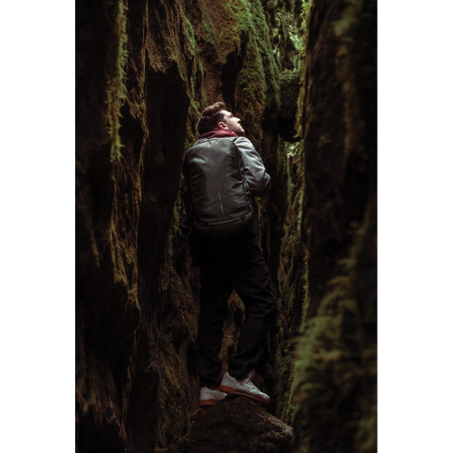 Bobby Explore plecak chroniący przed kieszonkowcami Zielony P705.911 (8)