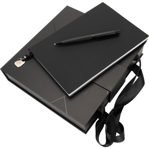 Notatnik A5 w linie z długopisem metalowym CHANTAL Pierre Cardin Czarny B4016700IP303 