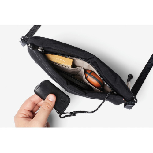 Saszetka zapinana w pasie, nerka Bellroy Czarny P763.3801 (4)