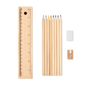 Zestaw kredek i ołówków drewna