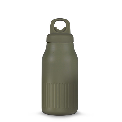 Stalowa butelka Sagaform Truls z poręcznym zatrzaskiem (z recyklingu) 500 ml Dried Green LT52135-N0049 