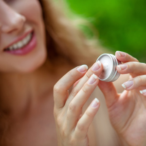 Okrągła puszka aluminiowa z recyklingu Lipbalm