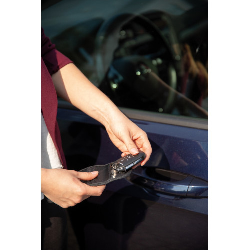 Etui na klucze samochodowe chroniące przed kradzieżą Czarny P820.621 (10)