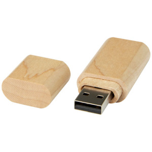 Drewniany pendrive wyposażony w interfejs USB 3.0 z brelokiem