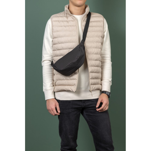 Saszetka Crescent AWARE™ RPET Czarny P763.2001 (6)