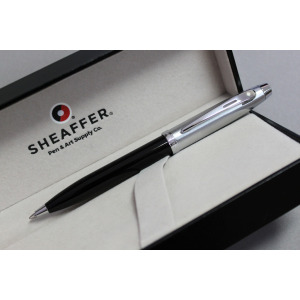 Długopis Sheaffer kolekcja 100, czarny/chrom, wykończenia chromowane, etui prezentowe