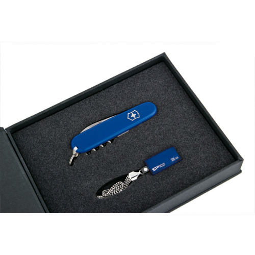 Set EG S20 - scyzoryk Victorinox + pendrive Silicon Power 8GB Niebieski EG S2004 (1)