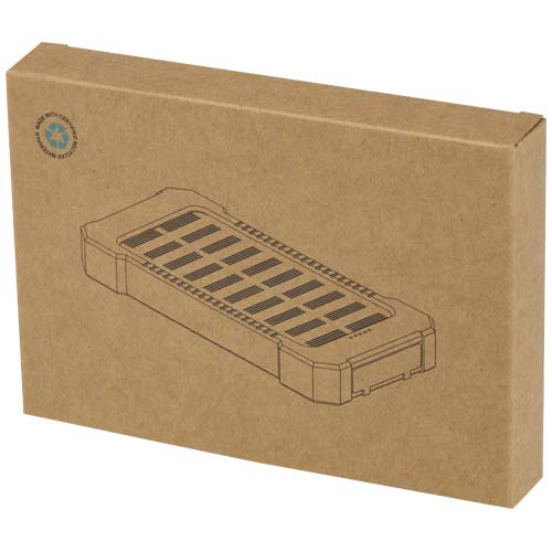 Altair wytrzymały powerbank o pojemności 5000 mAh i mocy 10 W, wykonany z tworzyw sztucznych pochodzących z recyklingu, z wbudowaną latarką Czarny 12447190 (2)