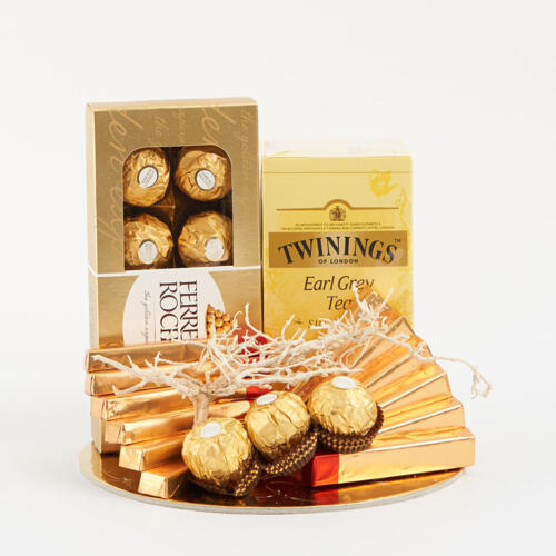 Kosz prezentowy - Ferrero Rocher, herbata Twinings Złoty