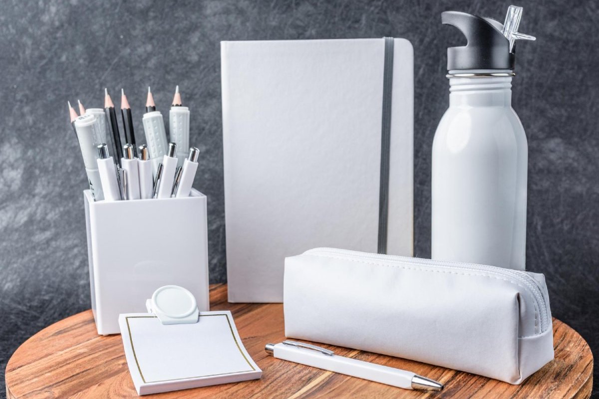 Tworzenie spersonalizowanych welcome packów dla nowych pracowników - inspiracje i pomysły