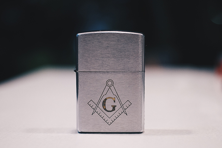 Uniwersalne gadżety reklamowe to nie tylko gadżety biuro! Sprawdź nasze zapalniczki reklamowe!