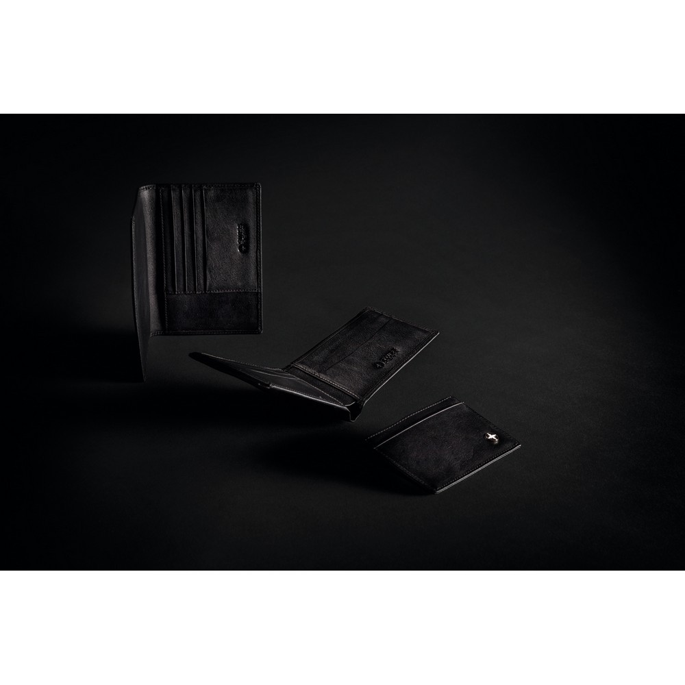 Etui na paszport Swiss Peak, ochrona RFID Czarny P820.430 (11)