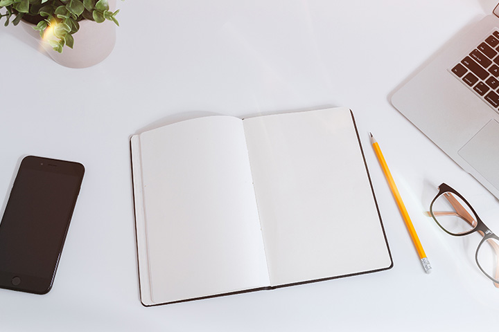 Jak artykuły biurowe z logo mogą pomóc Ci w budowaniu marki?