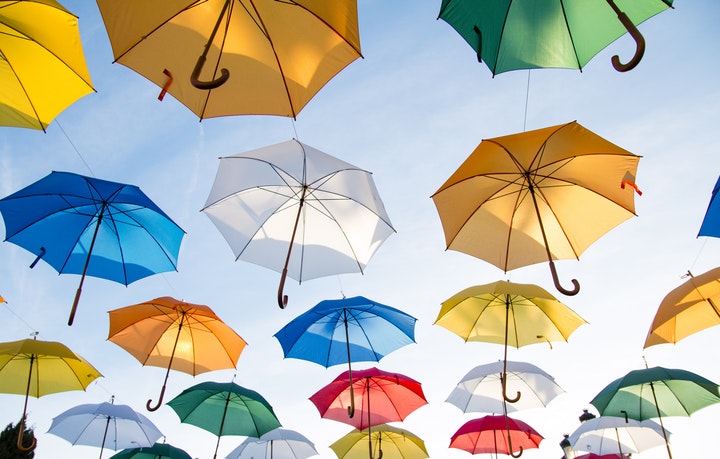 Jesień w pełni - pomyśl o parasolach reklamowych!