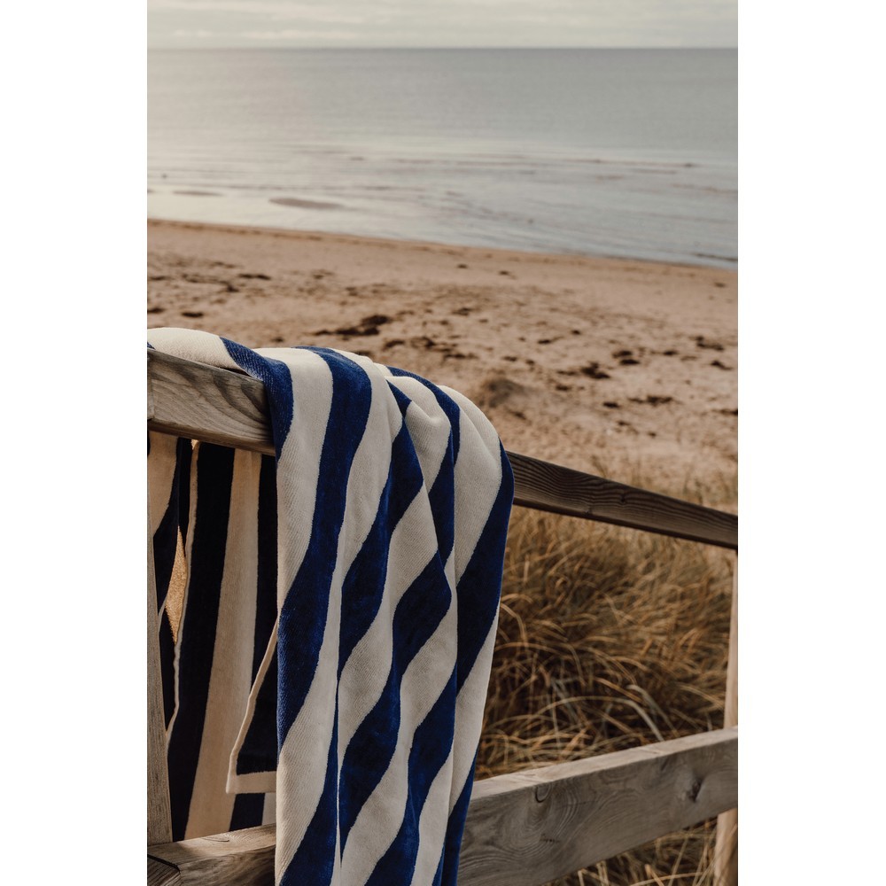 Ręcznik plażowy VINGA Lagoa Navy, white VG677-04 (1)
