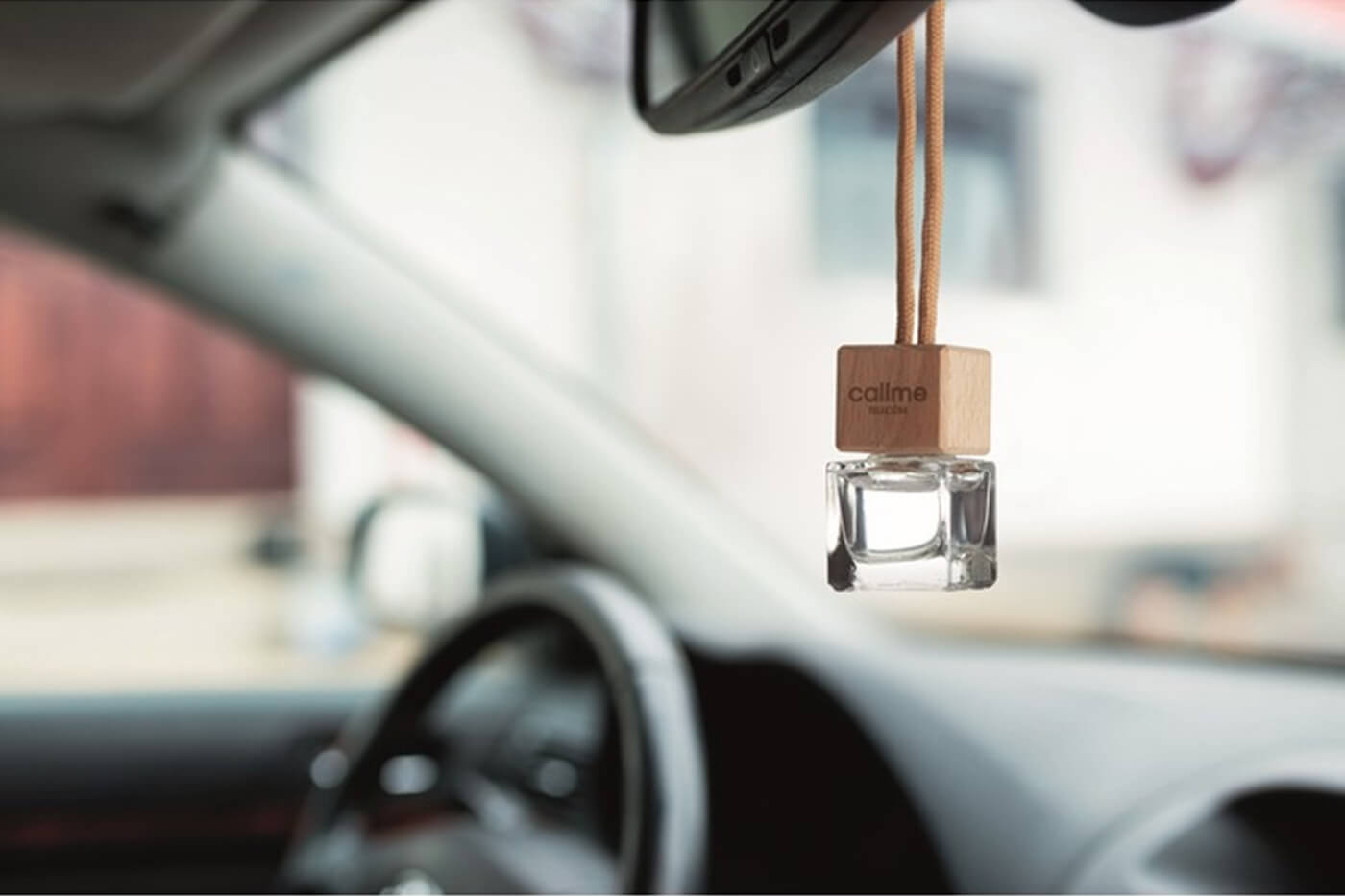 Zmysłowy branding – jak zapach wpływa na zapamiętywalność marki?