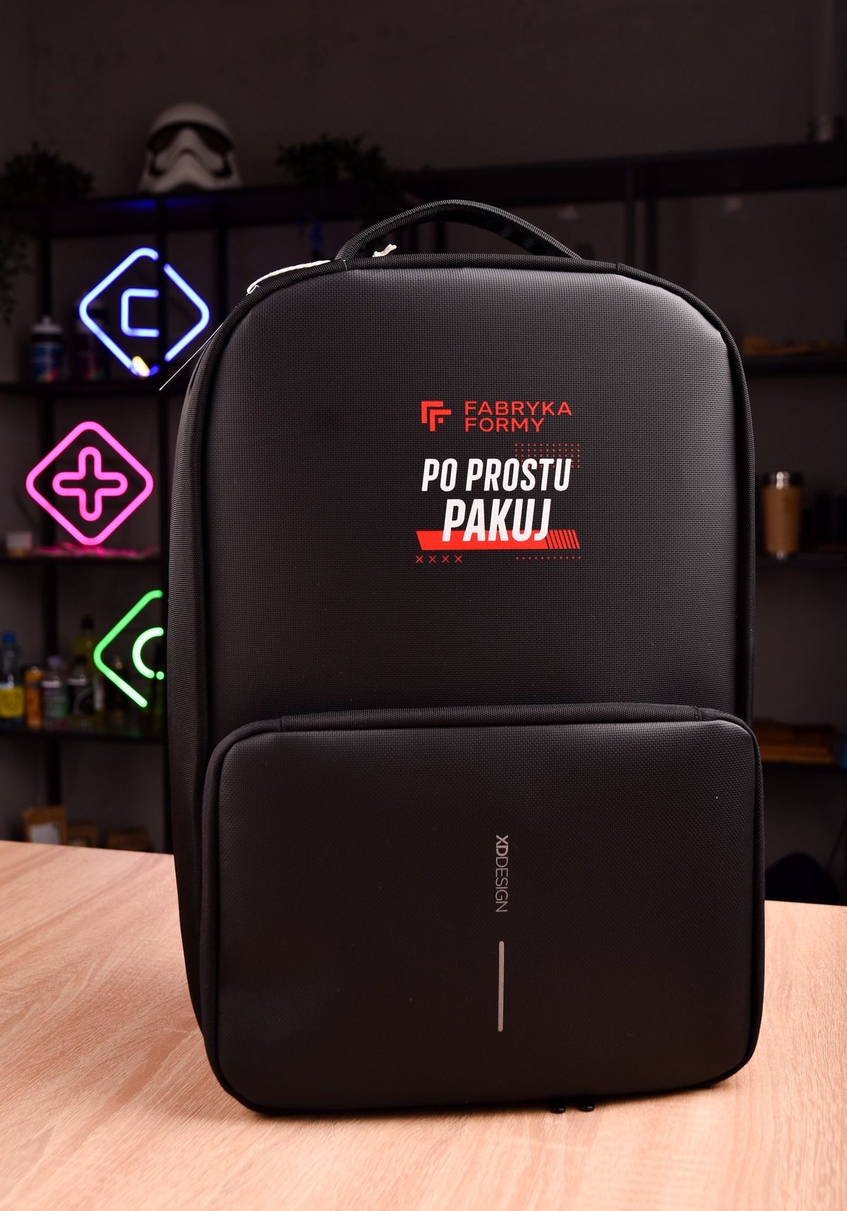 Slogan: Po prostu pakuj