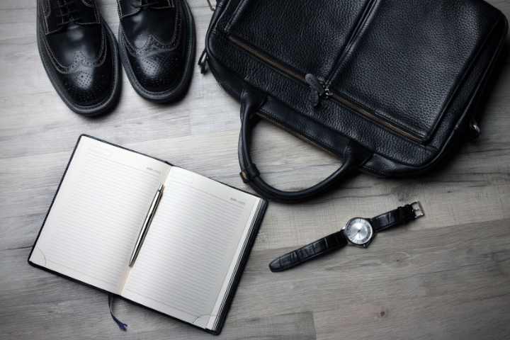 Niedoceniony, lecz przydatny gadżet reklamowy, czyli teczki z logo