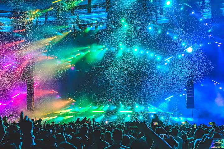 Szukasz idealnego gadżetu na festiwal, bądź konferencję? Sprawdź nasze smycze reklamowe!